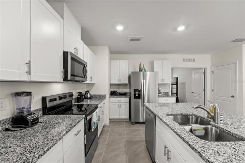 Casa en venta en Kissimmee, Florida, 3 dormitorios, 149.94 m2 № 1796570 - foto 4