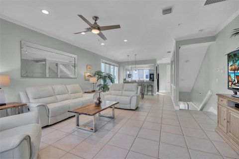 Townhouse in Longboat Key, Florida 2 bedrooms, 133.78 sq.m. № 2216867 - photo 6