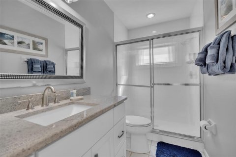 Townhouse in Longboat Key, Florida 2 bedrooms, 133.78 sq.m. № 2216867 - photo 22
