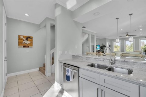 Townhouse in Longboat Key, Florida 2 bedrooms, 133.78 sq.m. № 2216867 - photo 11