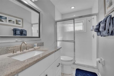 Townhouse in Longboat Key, Florida 2 bedrooms, 133.78 sq.m. № 2216867 - photo 21