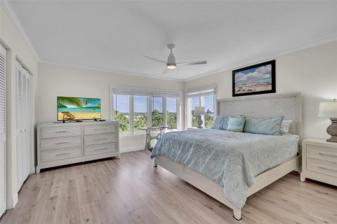 Townhouse in Longboat Key, Florida 2 bedrooms, 133.78 sq.m. № 2216867 - photo 15