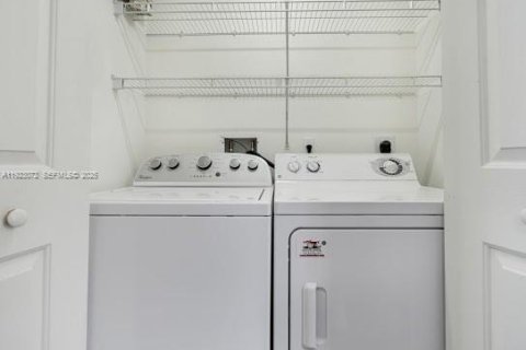 Copropriété à louer à Fort Lauderdale, Floride: 2 chambres, 111.11 m2 № 1976795 - photo 20