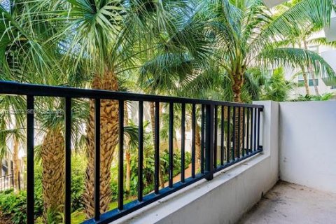 Copropriété à louer à Fort Lauderdale, Floride: 2 chambres, 111.11 m2 № 1976795 - photo 4