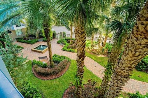 Copropriété à louer à Fort Lauderdale, Floride: 2 chambres, 111.11 m2 № 1976795 - photo 3