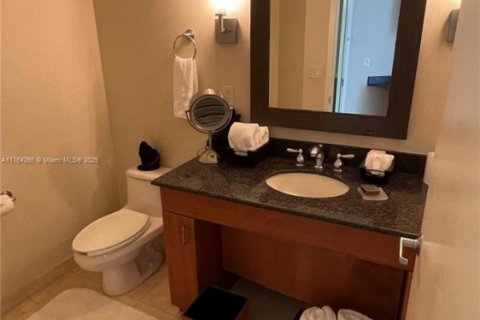 Condo in Sunny Isles Beach, Florida, 1 bedroom  № 1713924 - photo 19