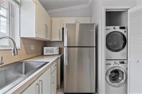 Copropriété à louer à Hialeah Gardens, Floride: 2 chambres, 80.82 m2 № 1987955 - photo 16