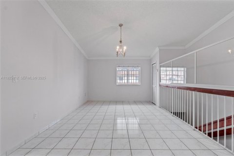 Copropriété à louer à Hialeah Gardens, Floride: 2 chambres, 80.82 m2 № 1987955 - photo 20