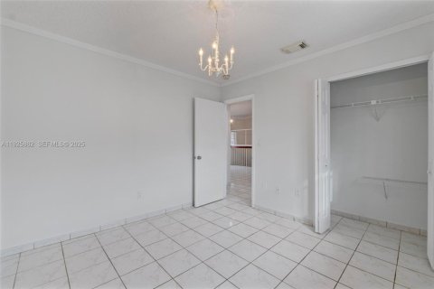 Copropriété à louer à Hialeah Gardens, Floride: 2 chambres, 80.82 m2 № 1987955 - photo 24
