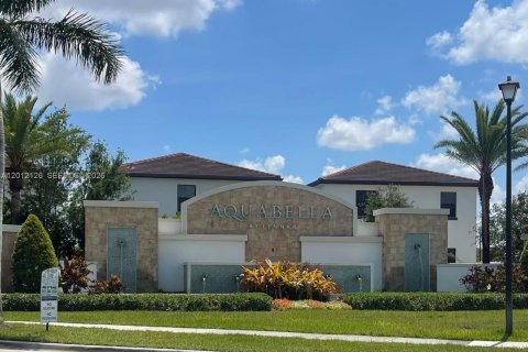 Touwnhouse à vendre à Hialeah, Floride: 3 chambres, 153.29 m2 № 2171126 - photo 20