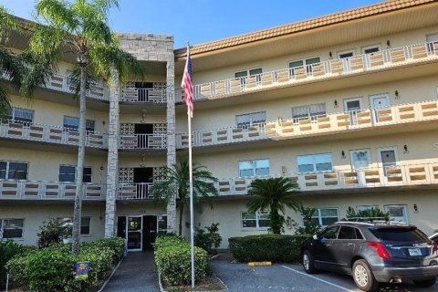 Condominio en venta en Saint Petersburg, Florida, 1 dormitorio, 80.82 m2 № 1591554 - foto 1