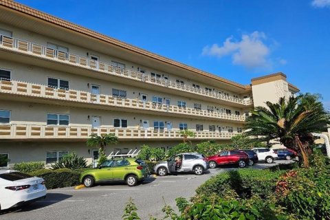 Condominio en venta en Saint Petersburg, Florida, 1 dormitorio, 80.82 m2 № 1591554 - foto 25