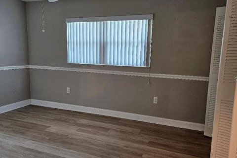 Condominio en venta en Saint Petersburg, Florida, 1 dormitorio, 80.82 m2 № 1591554 - foto 16