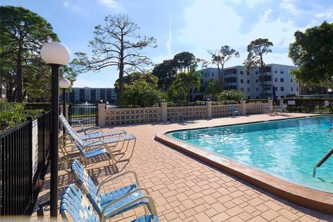 Condominio en venta en Saint Petersburg, Florida, 1 dormitorio, 80.82 m2 № 1591554 - foto 28
