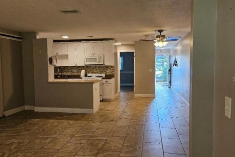 Condominio en venta en Saint Petersburg, Florida, 1 dormitorio, 80.82 m2 № 1591554 - foto 9