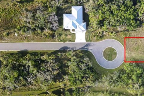 Commercial property in St. Lucie, Florida № 2146127