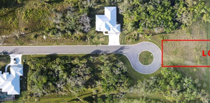 Commercial property in St. Lucie, Florida № 2146127
