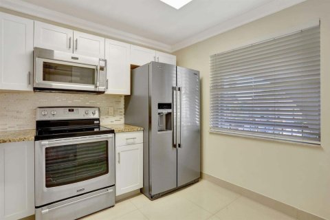 Condo in Coconut Creek, Florida, 1 bedroom № 2259770