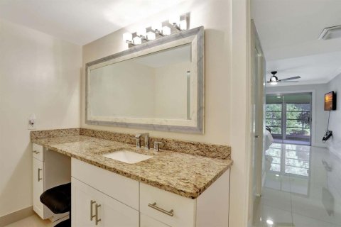 Condo in Coconut Creek, Florida, 1 bedroom  № 2259770 - photo 12