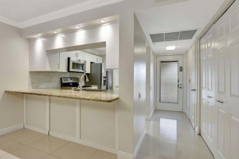 Condo in Coconut Creek, Florida, 1 bedroom  № 2259770 - photo 5