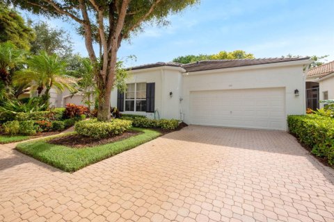 House in Palm Beach Gardens, Florida 3 bedrooms, 202.43 sq.m. № 2158308