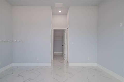 Villa ou maison à vendre à Lehigh Acres, Floride: 3 chambres, 151.43 m2 № 2025327 - photo 24