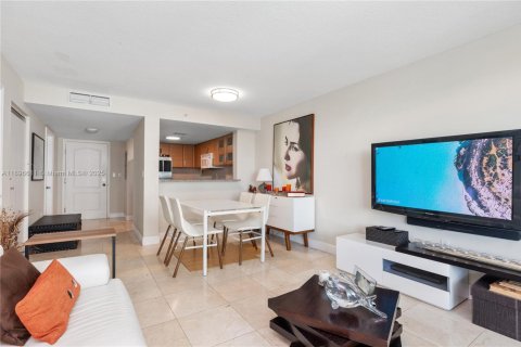 Condominio en venta en Miami, Florida, 1 dormitorio, 73.49 m2 № 1951343 - foto 9