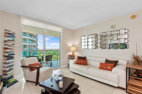 Condominio en venta en Miami, Florida, 1 dormitorio, 73.49 m2 № 1951343 - foto 11