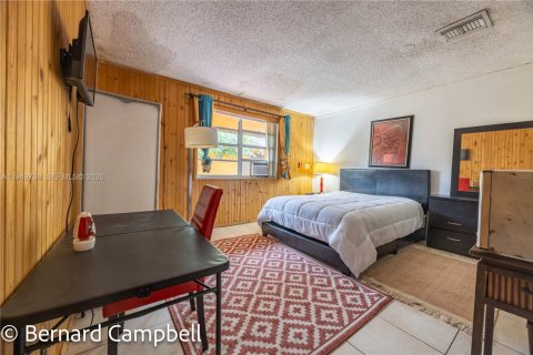 House in Hallandale Beach, Florida 1 bedroom, 1299.7 sq.m. № 2006871 - photo 15