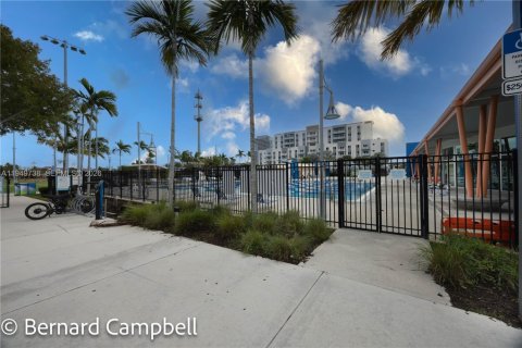 House in Hallandale Beach, Florida 1 bedroom, 1299.7 sq.m. № 2006871 - photo 30