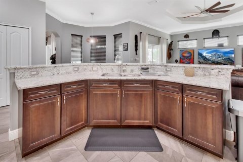House in Deltona, Florida 5 bedrooms, 293.76 sq.m. № 1824208 - photo 14