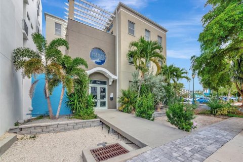 Immobilier commercial à Sarasota, Floride 758.55 m2 № 2130557