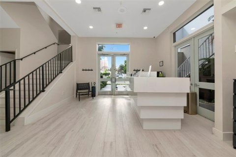Propiedad comercial en venta en Sarasota, Florida, 758.55 m2 № 2130557 - foto 18