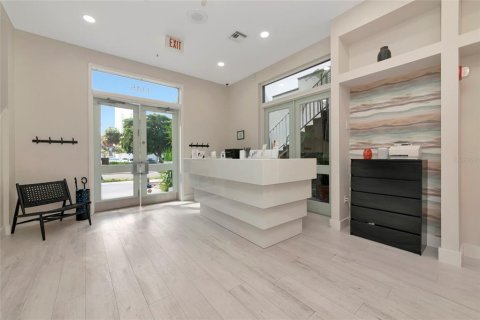 Propiedad comercial en venta en Sarasota, Florida, 758.55 m2 № 2130557 - foto 17