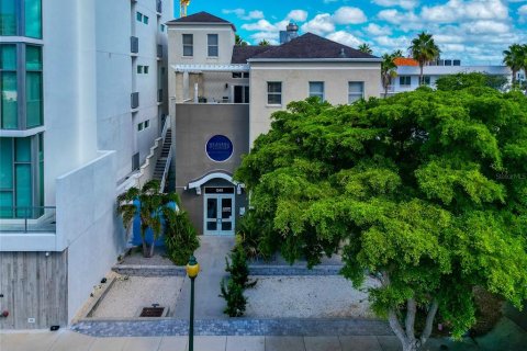 Propiedad comercial en venta en Sarasota, Florida, 758.55 m2 № 2130557 - foto 4