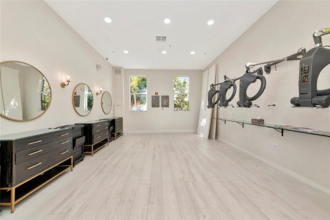Propiedad comercial en venta en Sarasota, Florida, 758.55 m2 № 2130557 - foto 24