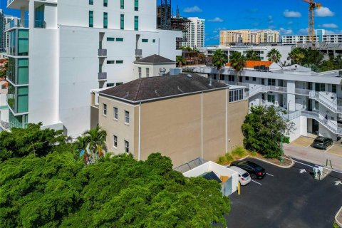 Propiedad comercial en venta en Sarasota, Florida, 758.55 m2 № 2130557 - foto 6
