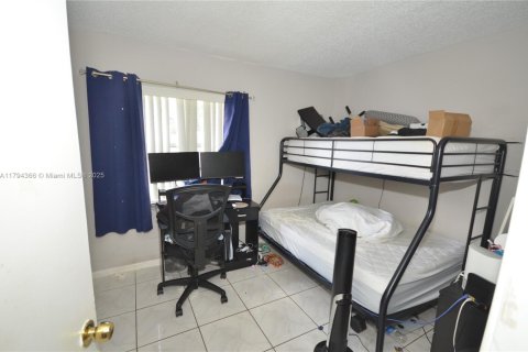 Condo in Coral Springs, Florida, 2 bedrooms  № 1711303 - photo 19
