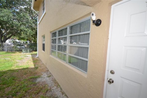 Condo in Coral Springs, Florida, 2 bedrooms  № 1711303 - photo 3