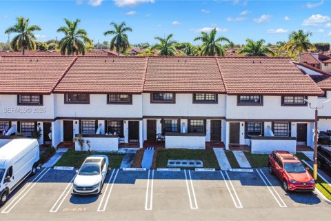 Townhouse in Miami, Florida 2 bedrooms, 86.96 sq.m. № 2004009