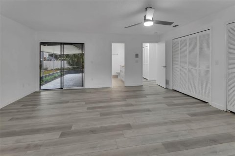 Casa en venta en Ormond Beach, Florida, 3 dormitorios, 187.76 m2 № 2220204 - foto 12