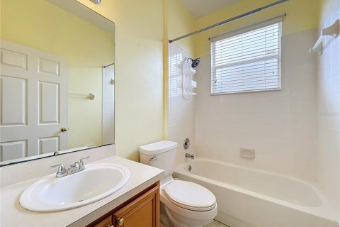 House in Orlando, Florida 5 bedrooms, 252.88 sq.m. № 2389458 - photo 30