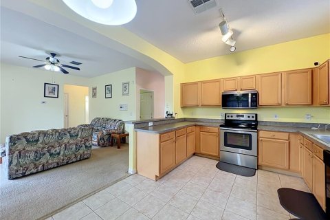 House in Orlando, Florida 5 bedrooms, 252.88 sq.m. № 2389458 - photo 23