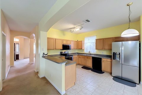 House in Orlando, Florida 5 bedrooms, 252.88 sq.m. № 2389458 - photo 21