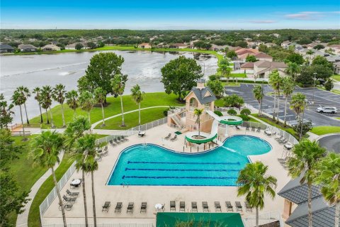 House in Orlando, Florida 5 bedrooms, 252.88 sq.m. № 2389458 - photo 6