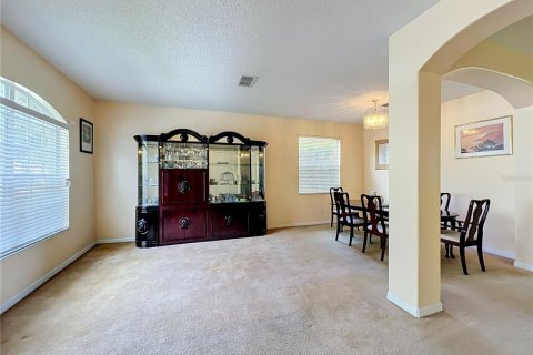 House in Orlando, Florida 5 bedrooms, 252.88 sq.m. № 2389458 - photo 11