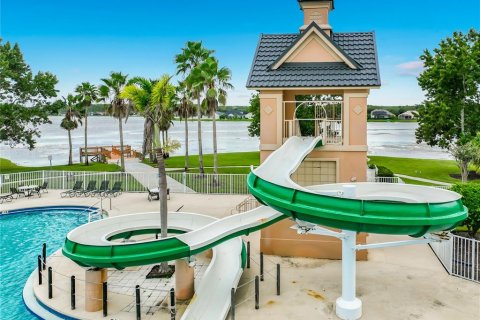 House in Orlando, Florida 5 bedrooms, 252.88 sq.m. № 2389458 - photo 5