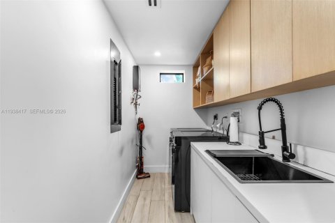 Купить виллу или дом в Пальметто-Бей, Флорида 5 спален, 303.7м2, № 1996669 - фото 18