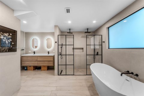 Купить виллу или дом в Пальметто-Бей, Флорида 5 спален, 303.7м2, № 1996669 - фото 16