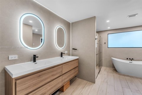 Купить виллу или дом в Пальметто-Бей, Флорида 5 спален, 303.7м2, № 1996669 - фото 17